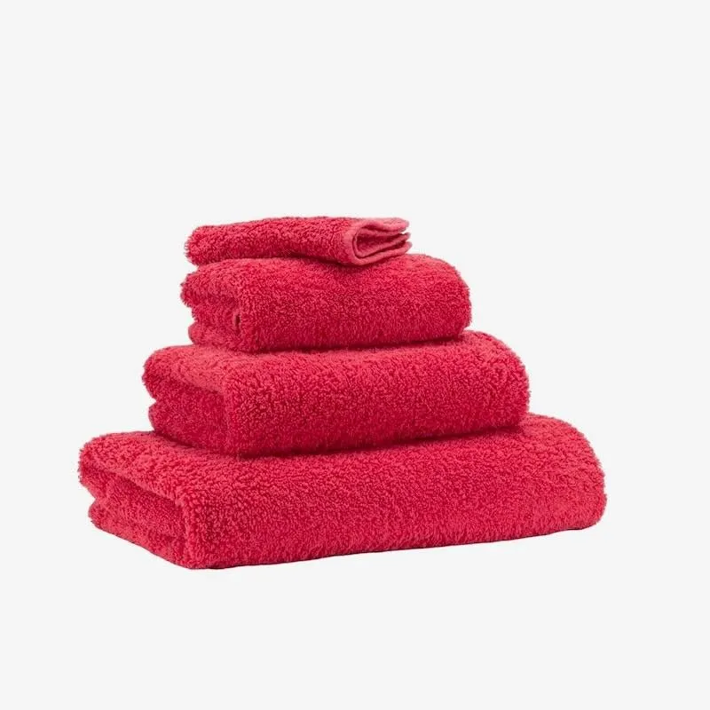 Abyss Super Pile Bath Sheet 40x72 Viva Magenta 579