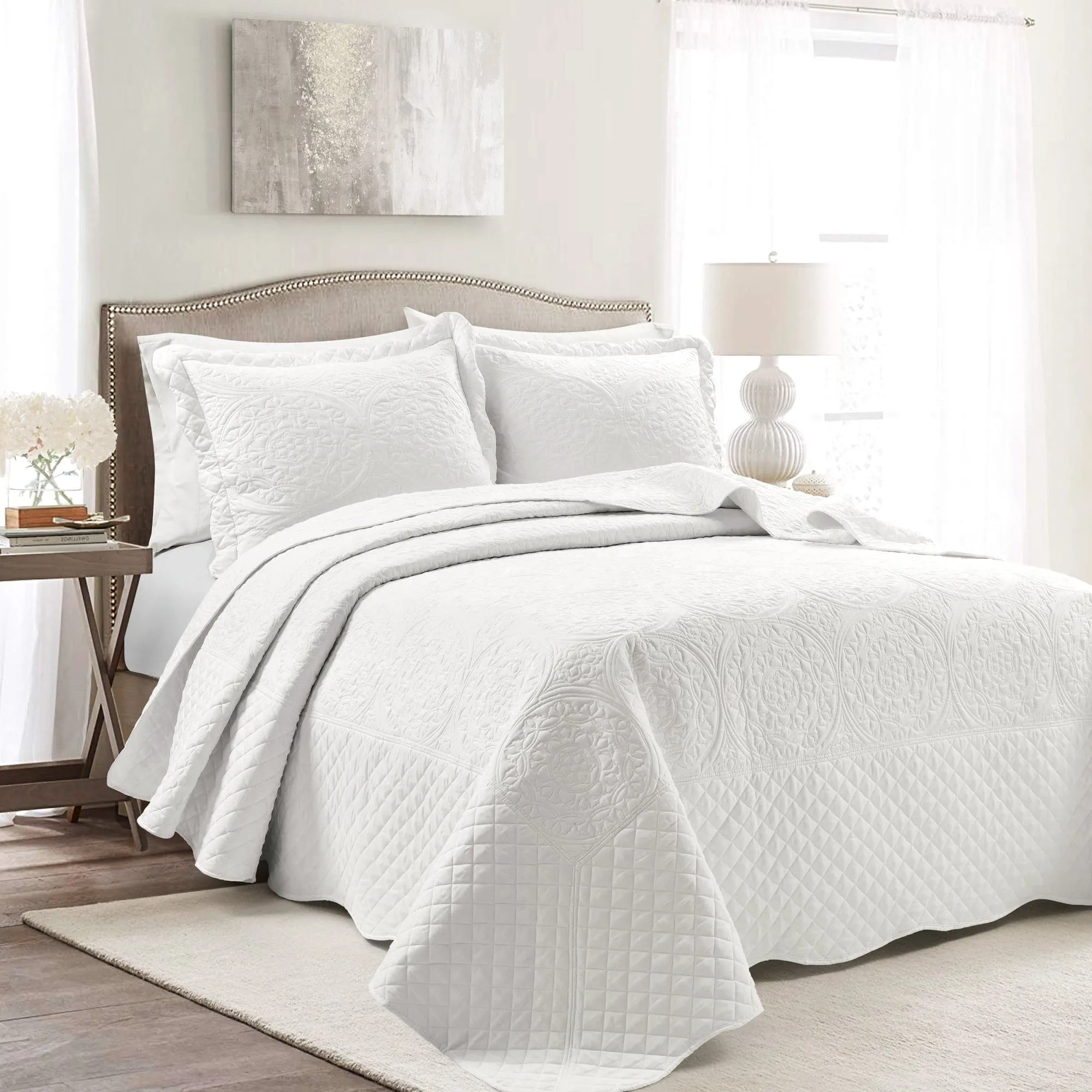 Medallion Scalloped Edge Oversized Bedspread Set