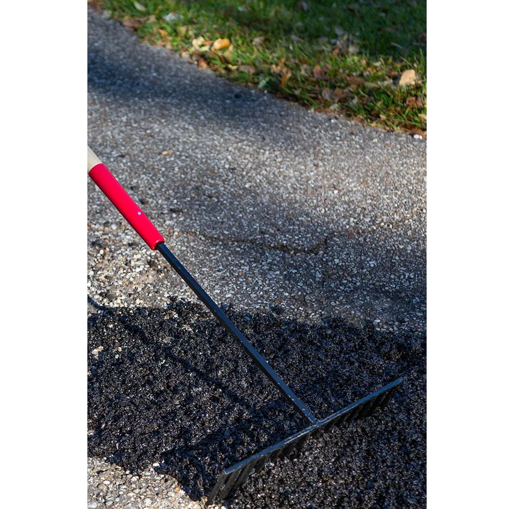 Razor-Back 14 Tine Asphalt Rake, Forged with Wood Handle