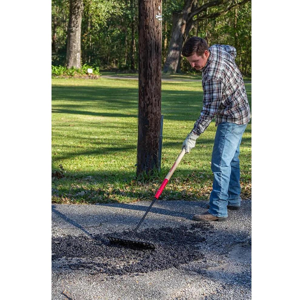 Razor-Back 14 Tine Asphalt Rake, Forged with Wood Handle