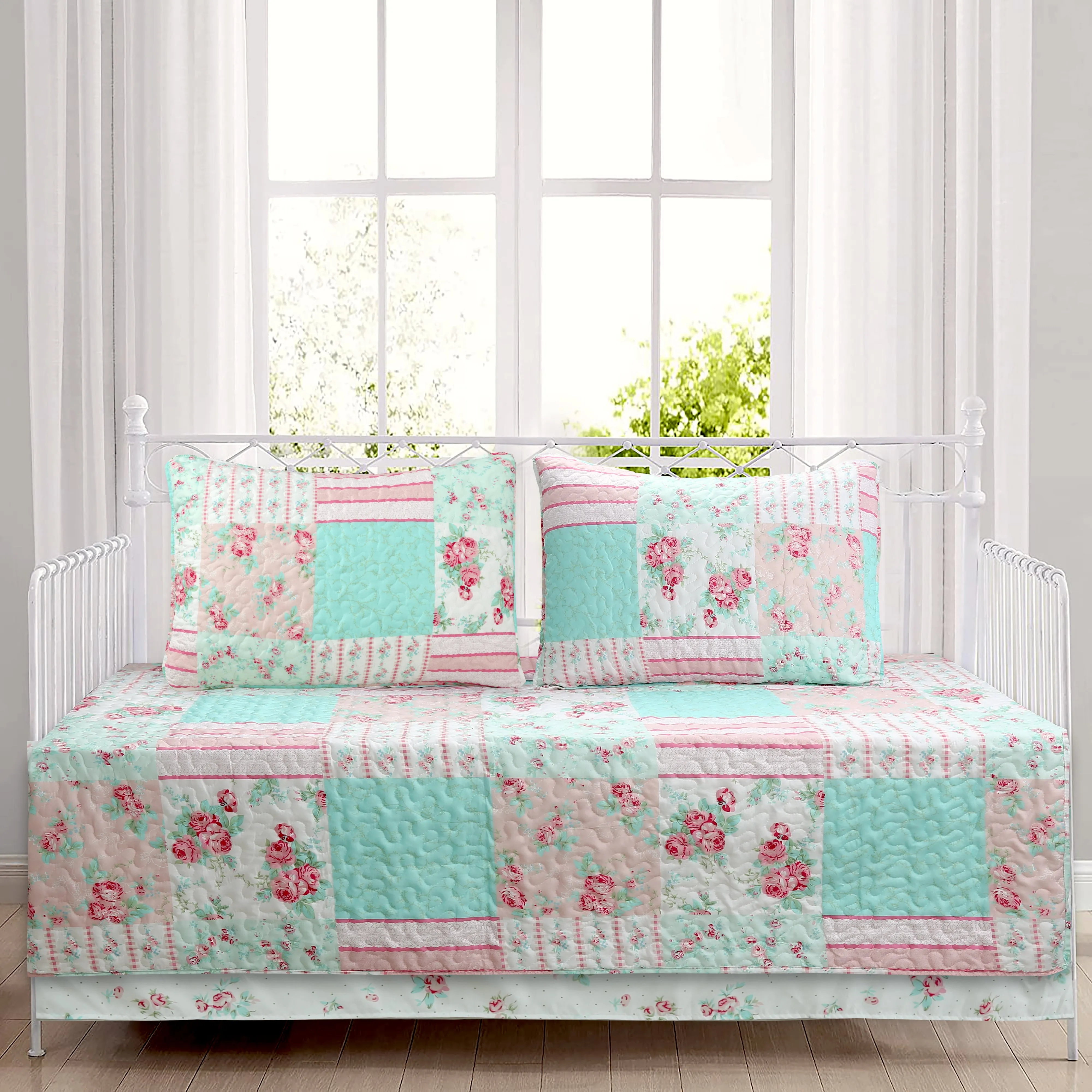 Tiffany Pink Blossom Floral Garden Girl Print Patchwork Reversible Quilt Bedding Set