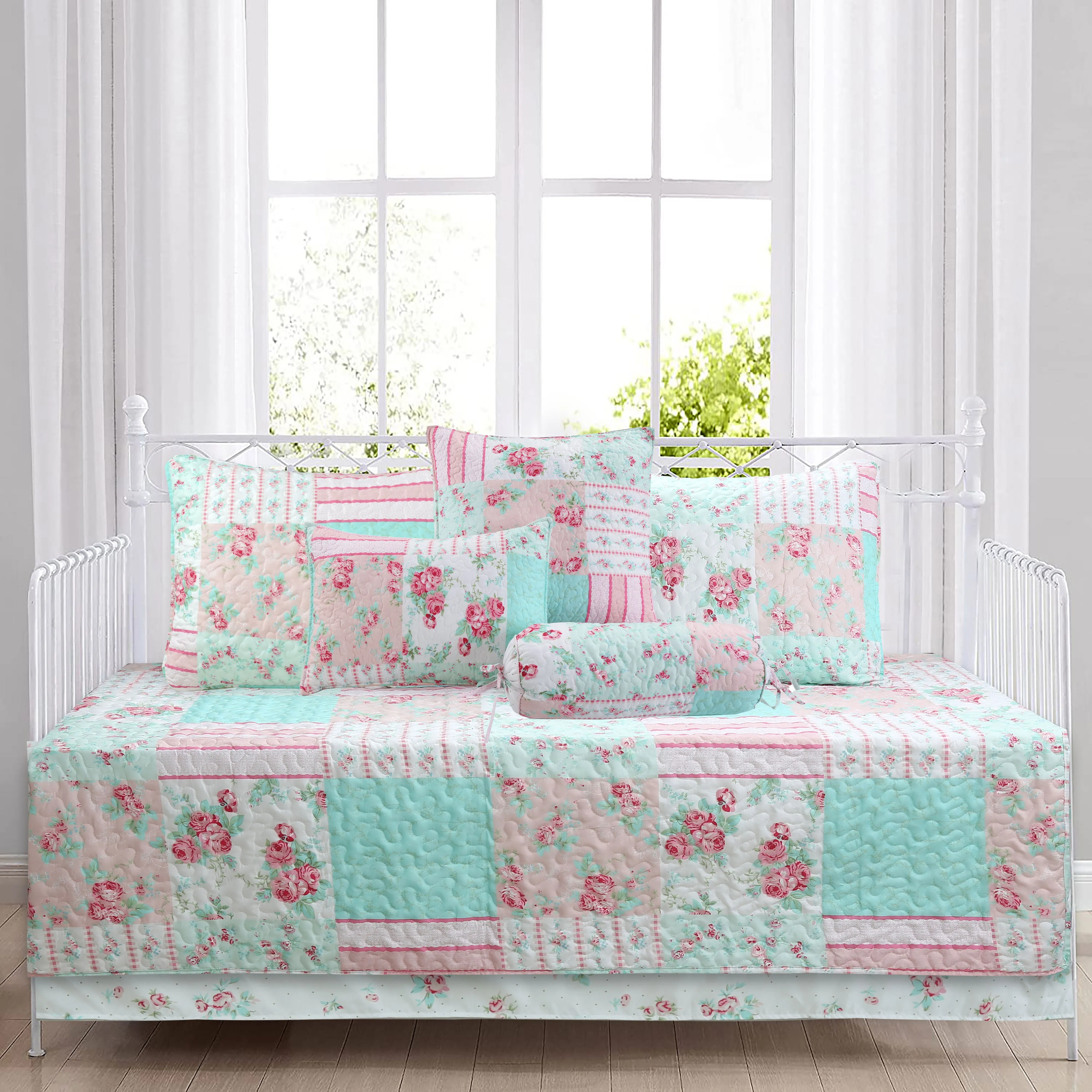 Tiffany Pink Blossom Floral Garden Girl Print Patchwork Reversible Quilt Bedding Set